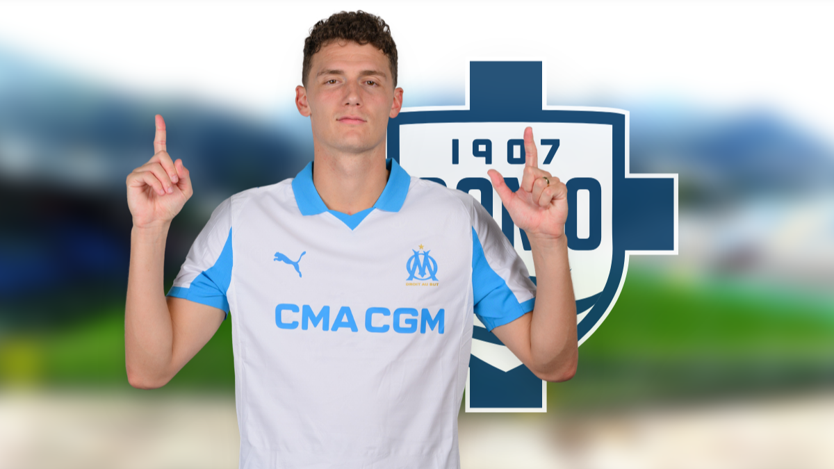 Benjamin Pavard rejects Como offer to stay at Inter hero image