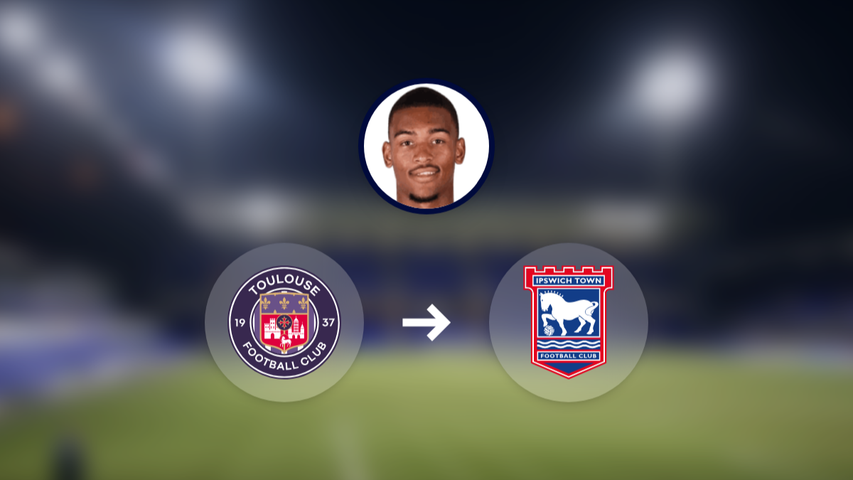 Ipswich Town among clubs interested in Toulouse goalkeeper Guillaume Restes hero image