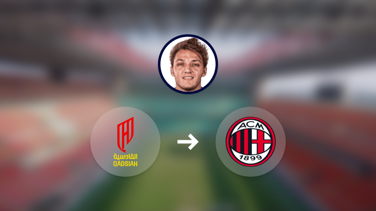 Milan hold talks for striker Mateo Retegui hero image