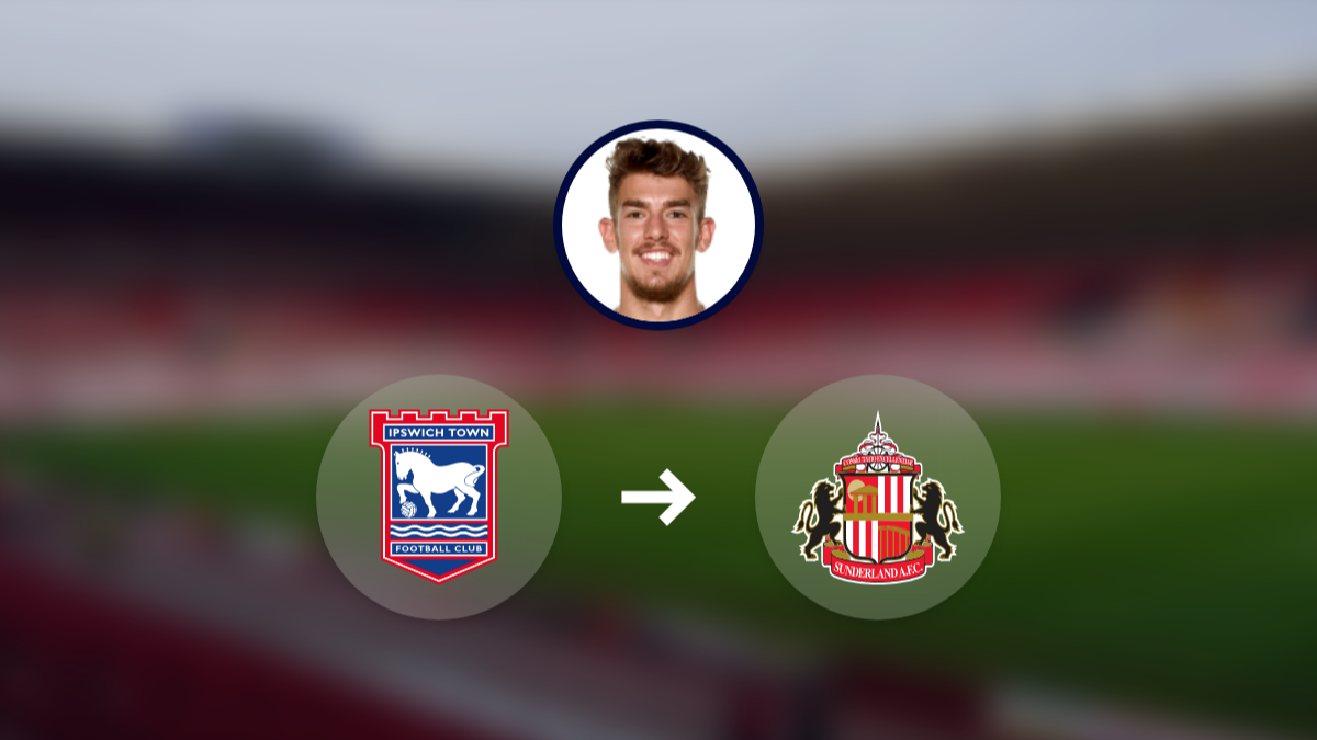 Sunderland join race for Ipswich Town goalkeeper Alex Palmer hero image